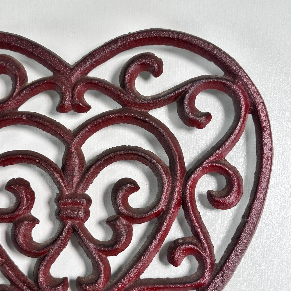 Vintage Metal Trivet Red Heart Shaped Heavy Cottagecore Rustic‎